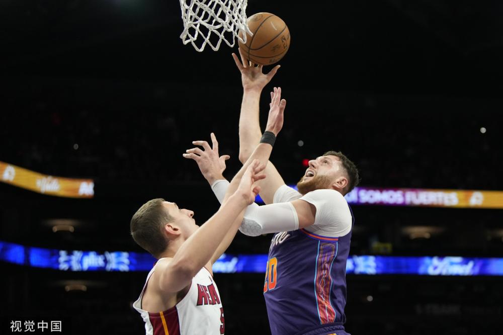 足球和网球 足球和网球