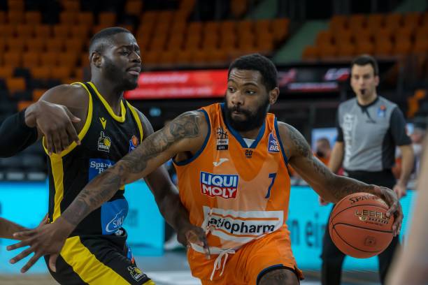 甚至十年里 甚至十年里